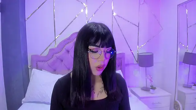 Snapshot of RoseCassie chatting on January 8, 12:47 pm RoseCassie online show from January 8, 12:47 pm