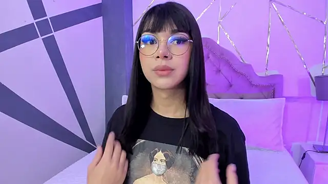 Snapshot of RoseCassie chatting on January 13, 12:35 pm RoseCassie online show from January 13, 12:35 pm