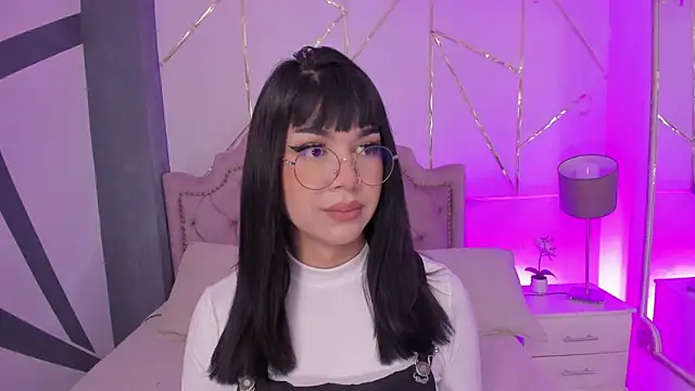 Snapshot of RoseCassie chatting on January 27, 1:09 pm RoseCassie online show from January 27, 1:09 pm