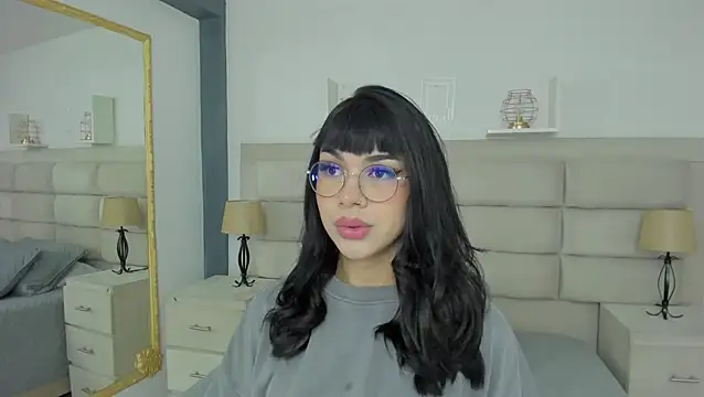 Snapshot of RoseCassie chatting on February 14, 12:57 pm RoseCassie online show from February 14, 12:57 pm