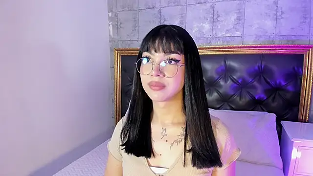 Snapshot of RoseCassie chatting on March 11, 1:45 pm RoseCassie online show from March 11, 1:45 pm