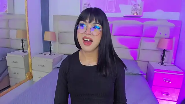 Snapshot of RoseCassie chatting on March 17, 12:31 pm RoseCassie online show from March 17, 12:31 pm