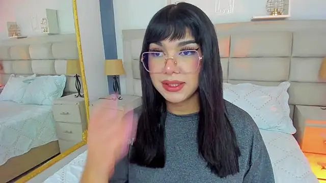 Snapshot of RoseCassie chatting on March 21, 1:01 pm RoseCassie online show from March 21, 1:01 pm