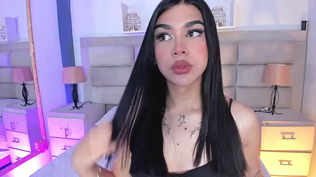 Snapshot of RoseCassie chatting on September 15, 1:27 pm RoseCassie online show from September 15, 1:27 pm