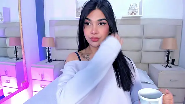 Snapshot of RoseCassie chatting on September 26, 1:19 pm RoseCassie online show from September 26, 1:19 pm