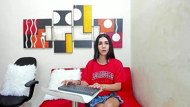 Snapshot of Mariana_16_ chatting on February 13, 8:13 pm Mariana 16 online show from February 13, 8:13 pm