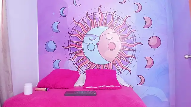 Mariana 16  online show from October 16, 7:46 pm