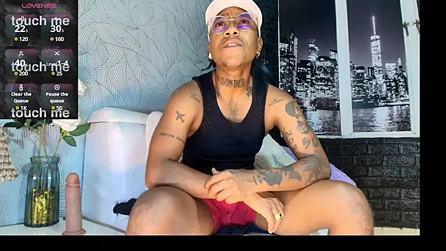 Snapshot of JhonyMiller_ chatting on January 18, 8:15 pm JhonyMiller online show from January 18, 8:15 pm