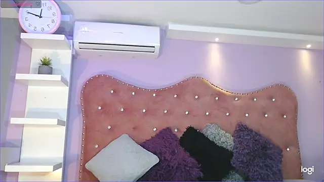 Snapshot of Annabelle-Villareal chatting on February 1, 7:55 pm Annabelle-Villareal online show from February 1, 7:55 pm