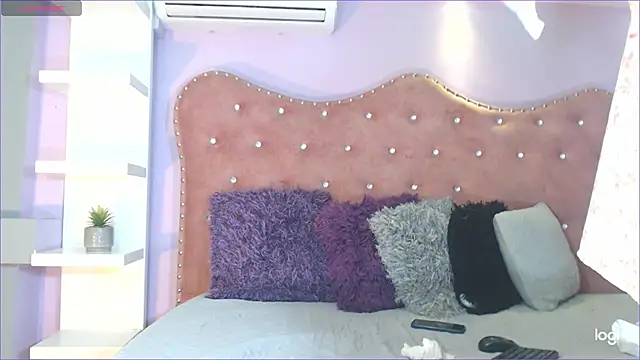 Snapshot of Annabelle-Villareal chatting on February 4, 7:55 pm Annabelle-Villareal online show from February 4, 7:55 pm