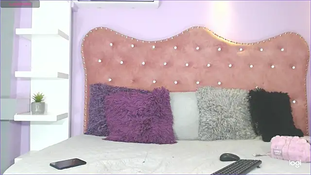 Snapshot of Annabelle-Villareal chatting on February 17, 7:53 pm Annabelle-Villareal online show from February 17, 7:53 pm