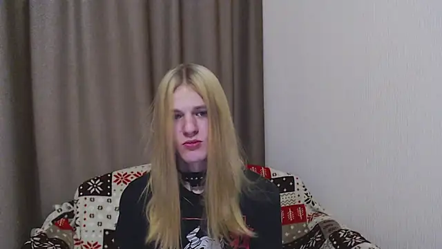 Snapshot of blaire__18 chatting on December 31, 8:15 am blaire 18 online show from December 31, 8:15 am