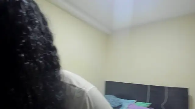 Snapshot of madisonbrunette chatting on February 26, 9:05 pm madisonbrunette online show from February 26, 9:05 pm