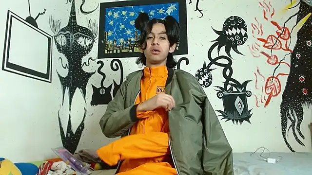 boysLittle online show from October 18, 1:15 pm