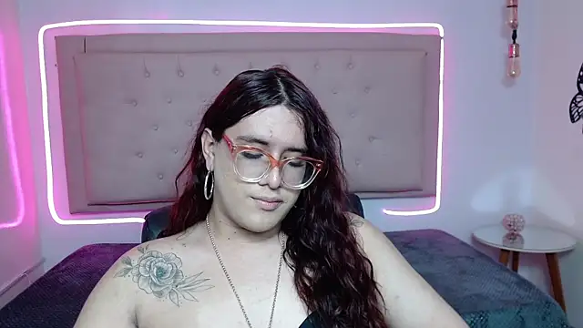 Snapshot of kathepickmanx chatting on September 28, 12:53 am kathepickmanx online show from September 28, 12:53 am