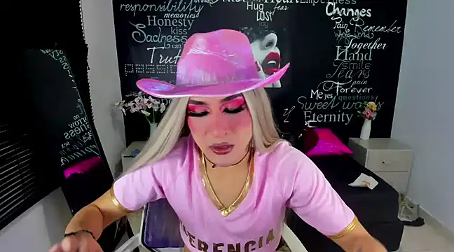 Snapshot of Georgina_Giio chatting on January 14, 5:08 am Georgina Giio online show from January 14, 5:08 am