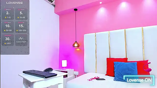 Snapshot of Alliison_fox chatting on September 17, 12:54 pm Alliison fox online show from September 17, 12:54 pm