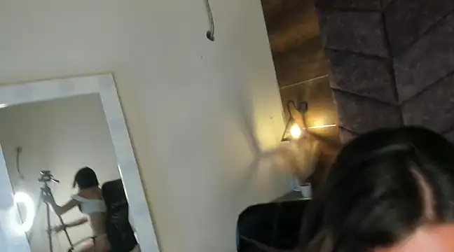 Snapshot of LauraaGomezz__ chatting on February 18, 11:00 am LauraaGomezz online show from February 18, 11:00 am