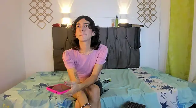 Snapshot of Nicol_TransGirl chatting on February 22, 3:56 am Nicol TransGirl online show from February 22, 3:56 am