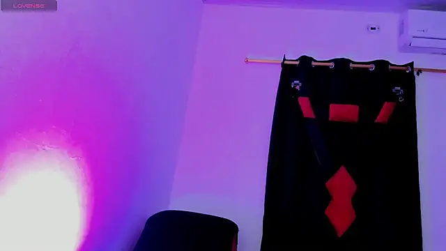 Snapshot of Nicol_TransGirl chatting on October 9, 2:46 am Nicol TransGirl online show from October 9, 2:46 am