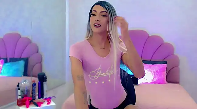 adhara skinny52 online show from February 9, 7:30 pm