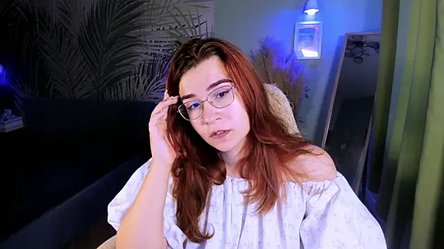 Snapshot of Anncouette_ chatting on September 27, 6:33 am Anncouette  online show from September 27, 6:33 am