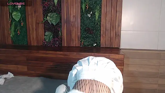 Snapshot of Alexa_vandercloude chatting on February 27, 12:02 pm Alexa vandercloude online show from February 27, 12:02 pm
