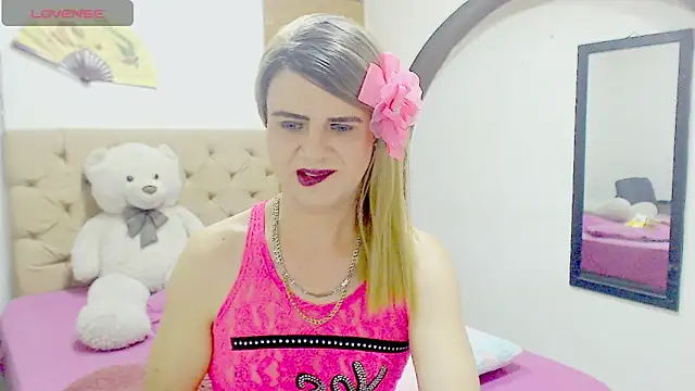 Snapshot of Dolldirtyxxx chatting on September 27, 5:27 am Dolldirtyxxx online show from September 27, 5:27 am
