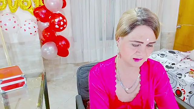 Dolldirtyxxx online show from February 19, 4:20 am