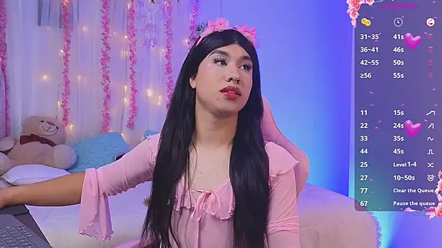 Snapshot of Sweettifani chatting on October 1, 6:08 pm Sweettifani online show from October 1, 6:08 pm