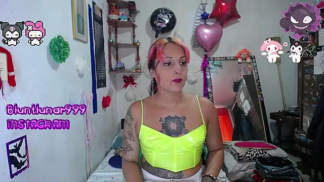 Snapshot of purplekattlyn chatting on February 17, 4:37 pm purplekattlyn online show from February 17, 4:37 pm