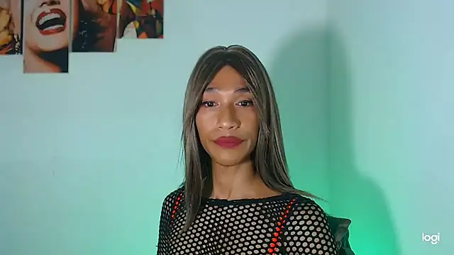 red veltet online show from October 24, 8:30 am