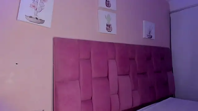 CHANELL 11INCHES online show from October 26, 11:34 pm