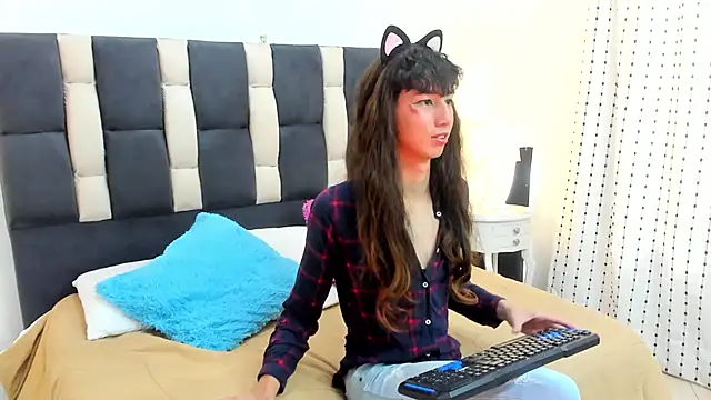 Snapshot of loverisu-coral chatting on March 7, 7:42 pm loverisu-coral online show from March 7, 7:42 pm