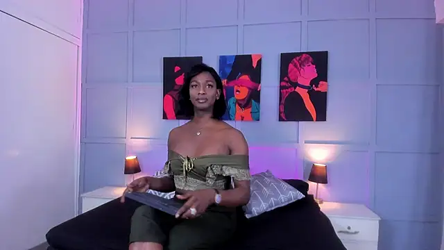Snapshot of NehandaClarck_ chatting on March 13, 4:05 am NehandaClarck online show from March 13, 4:05 am