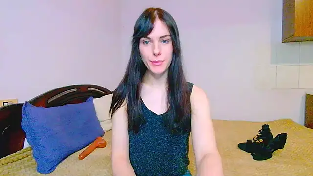 Nicole Redfields online show from September 23, 5:24 am