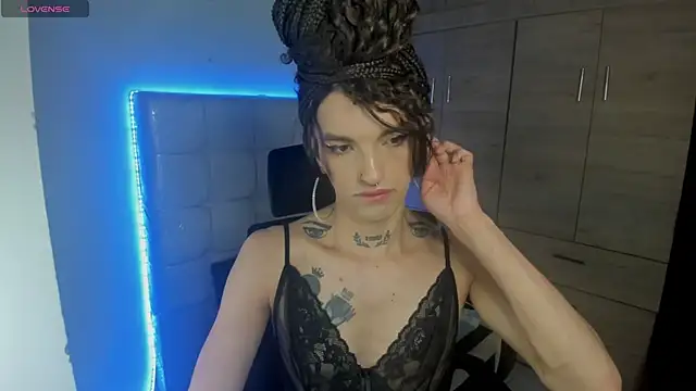 Snapshot of Maite_Wings chatting on March 5, 11:35 am Maite Wings online show from March 5, 11:35 am