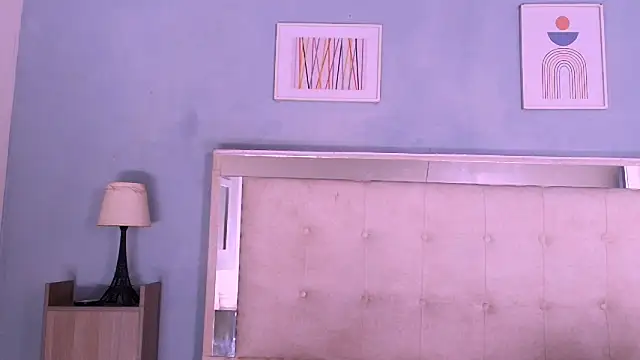 Snapshot of Emily_Castillo_1 chatting on October 3, 5:29 am Emily Castillo 1 online show from October 3, 5:29 am