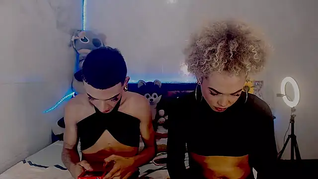 Snapshot of KimberlyXtreme chatting on September 16, 2:27 am KimberlyXtreme online show from September 16, 2:27 am