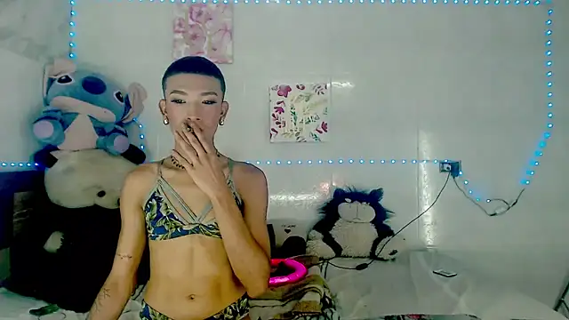 Snapshot of KimberlyXtreme chatting on October 5, 11:59 pm KimberlyXtreme online show from October 5, 11:59 pm