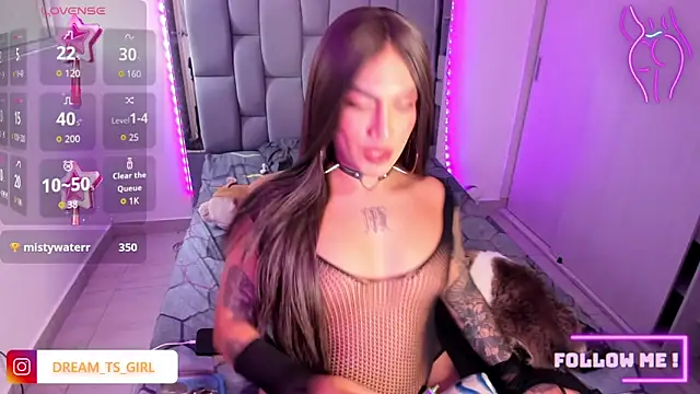 Snapshot of Sophie_whitexxx chatting on October 1, 8:31 pm Sophie whitexxx online show from October 1, 8:31 pm