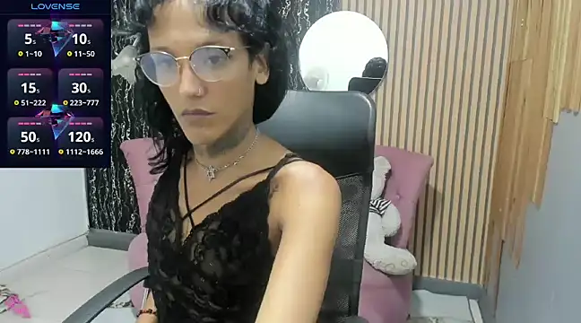 Snapshot of Dayana_20cm chatting on March 11, 3:02 pm Dayana 20cm online show from March 11, 3:02 pm