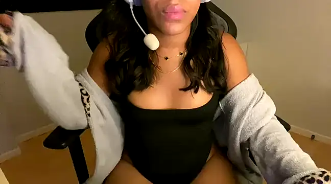 Snapshot of cammydebora chatting on March 17, 1:52 am cammydebora online show from March 17, 1:52 am