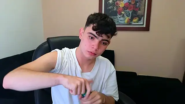 lukeboyce33 online show from October 16, 10:20 pm