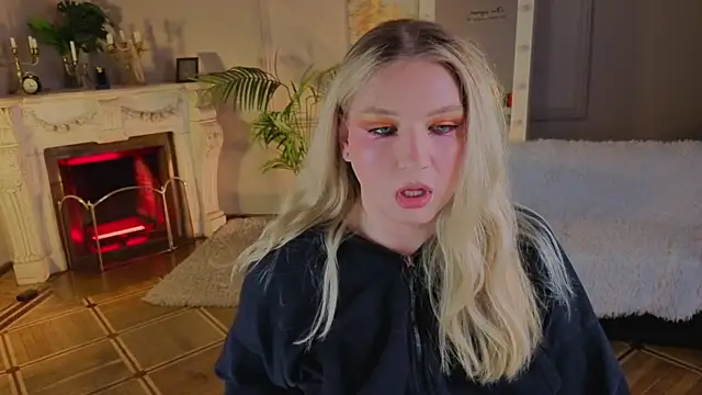 Jes Solar online show from October 18, 8:45 pm