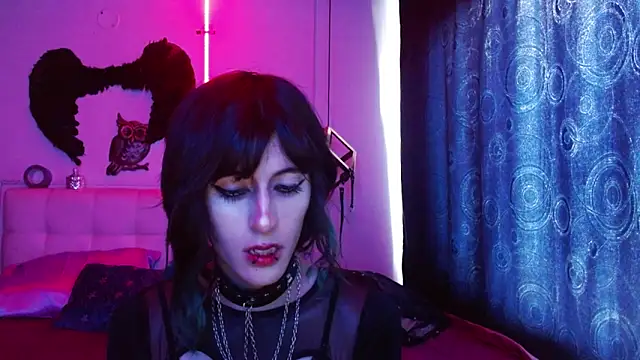 Snapshot of goth_minerva chatting on September 11, 2:03 pm goth minerva online show from September 11, 2:03 pm