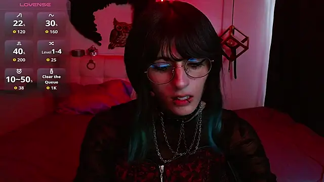 Snapshot of goth_minerva chatting on September 16, 1:59 pm goth minerva online show from September 16, 1:59 pm