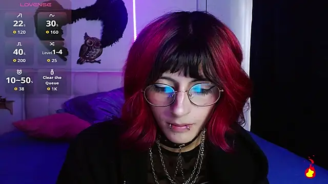 Snapshot of goth_minerva chatting on October 7, 1:56 pm goth minerva online show from October 7, 1:56 pm