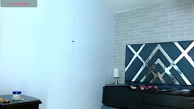 Snapshot of Raven_Doll19 chatting on September 11, 4:53 am Raven Doll19 online show from September 11, 4:53 am