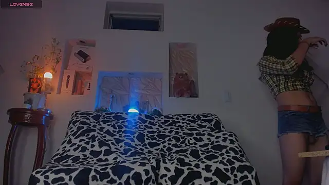Snapshot of Chloe_cooperr chatting on October 7, 2:12 am Chloe cooperr online show from October 7, 2:12 am